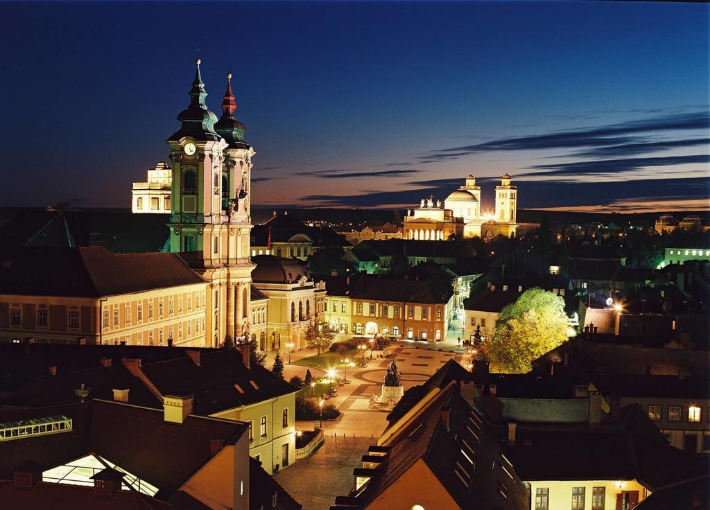 Origo Apartman Eger Exterior photo